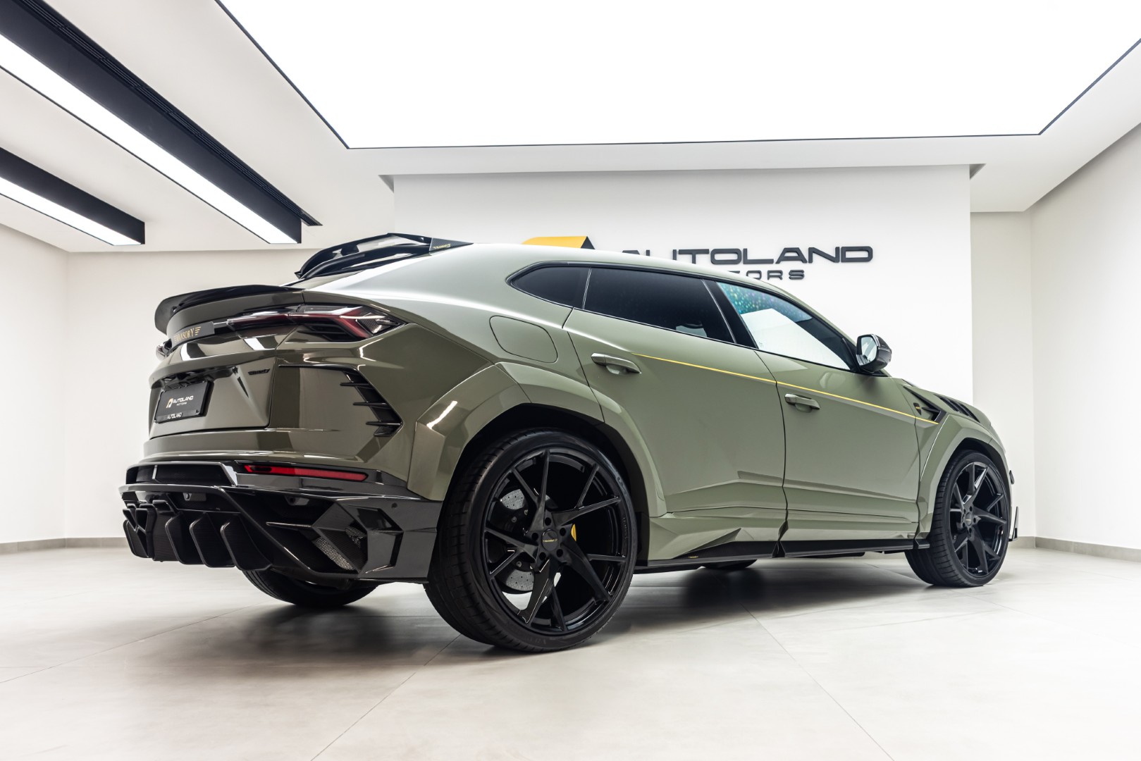 2021 LAMBORGHINI URUS BY MANSORY 
